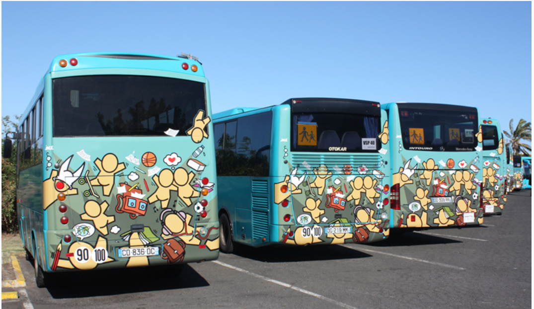 Gouzous sur les bus scolaires-La Réunion Gouzous sur les bus scolaires-La Réunion